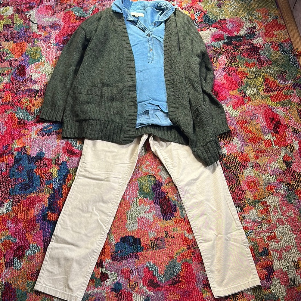 Corduroy crop chinos